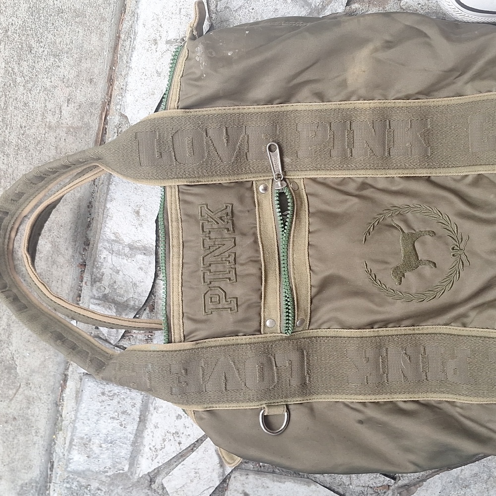 Army green cute bag...